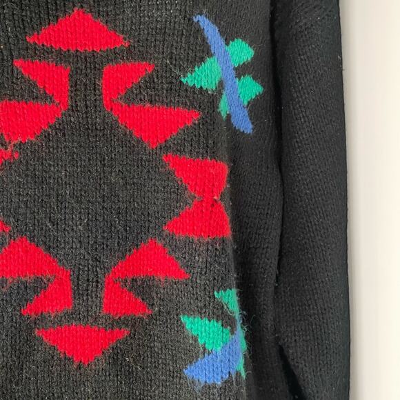 Vintage Genesis Acrylic Sweater, black with Aztec pattern size M - Picture 3 of 5